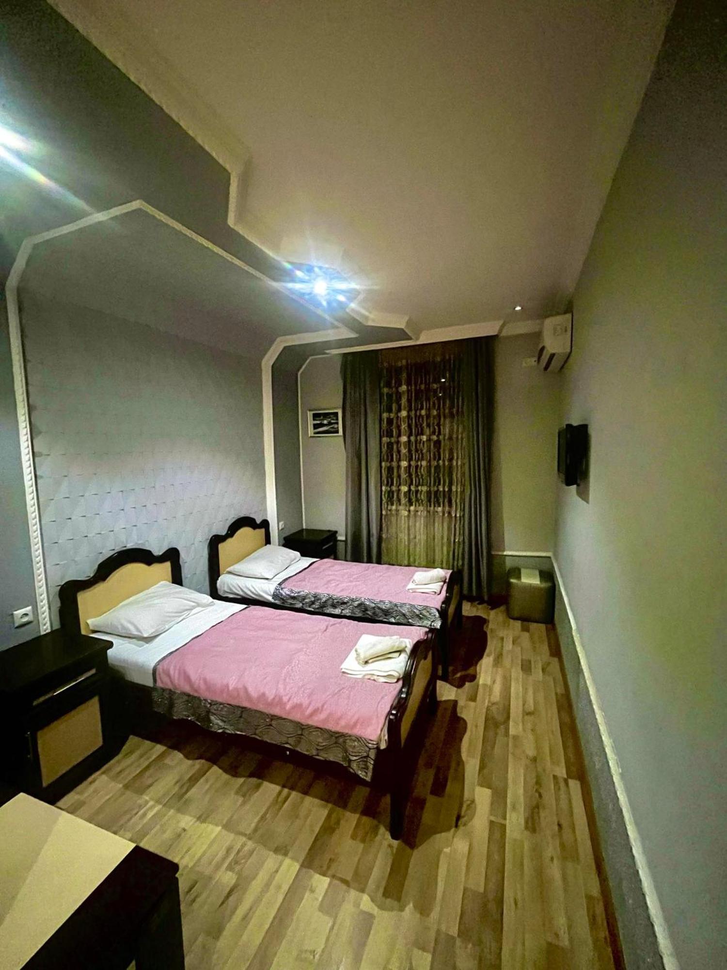 B&B Europa Hotel クタイシ エクステリア 写真