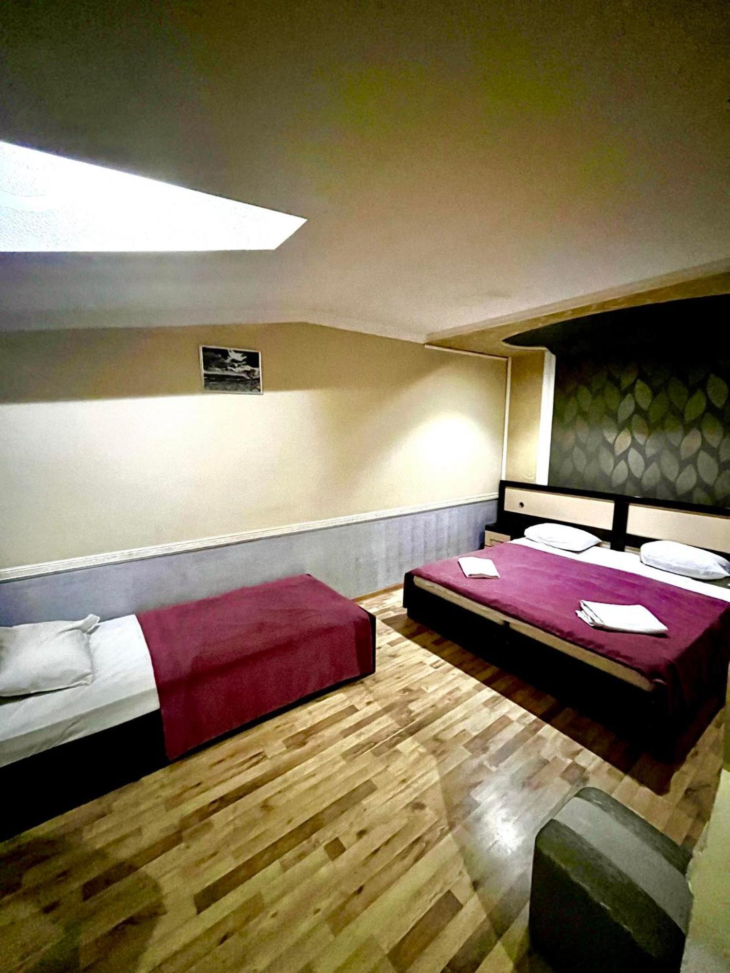 B&B Europa Hotel クタイシ エクステリア 写真