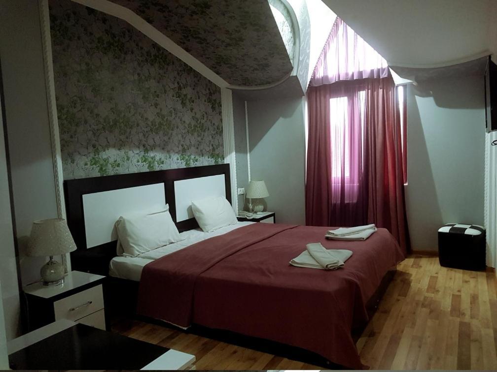 B&B Europa Hotel クタイシ エクステリア 写真